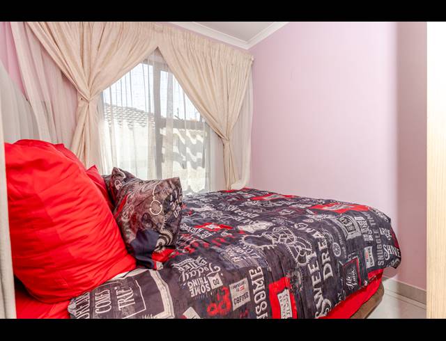 3 BEDROOM HOUSE FOR SALE IN RIVERSIDE VIEW